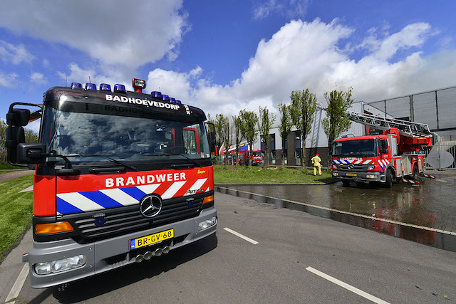 2017/83/20170422-14u25 GB 068 Zeer grote brand Westhavenweg ASD.jpg